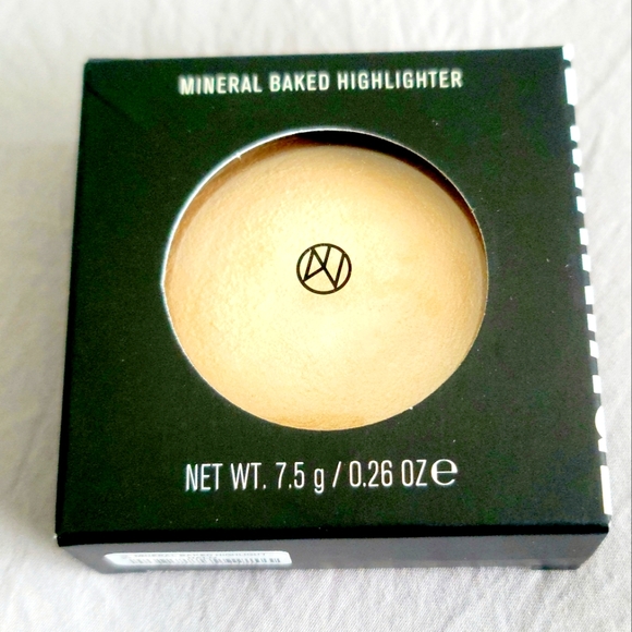 NEW! IL MAKIAGE Mineral Baked Highlighter in Halo 7.5 g - Picture 2 of 7